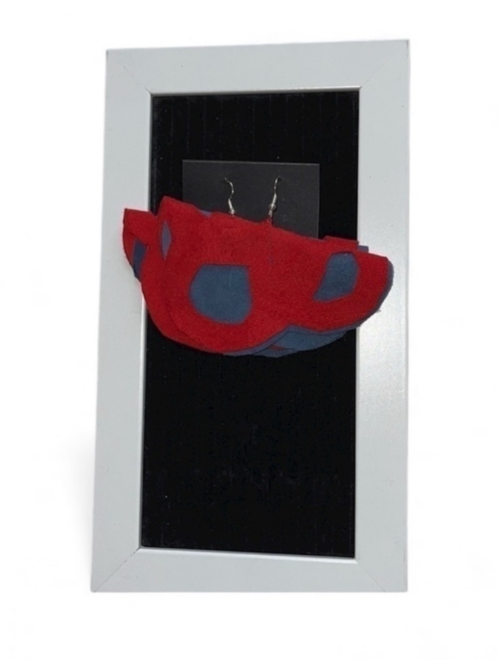 Handmade leather earrings inspire by Frieda Kahlo by me floral cutouts